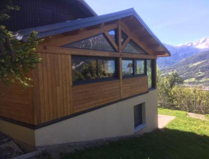 Installation de fenêtre dans un chalet à la FRACHE 