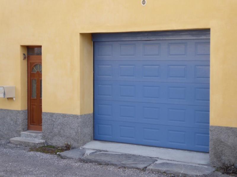 Porte de garage, volet battant et coulissant en Alu Bleu !